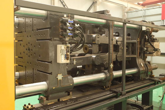 550 Ton High Clamping Force  Injection Plastic Molding Machine For Plastic Bucket